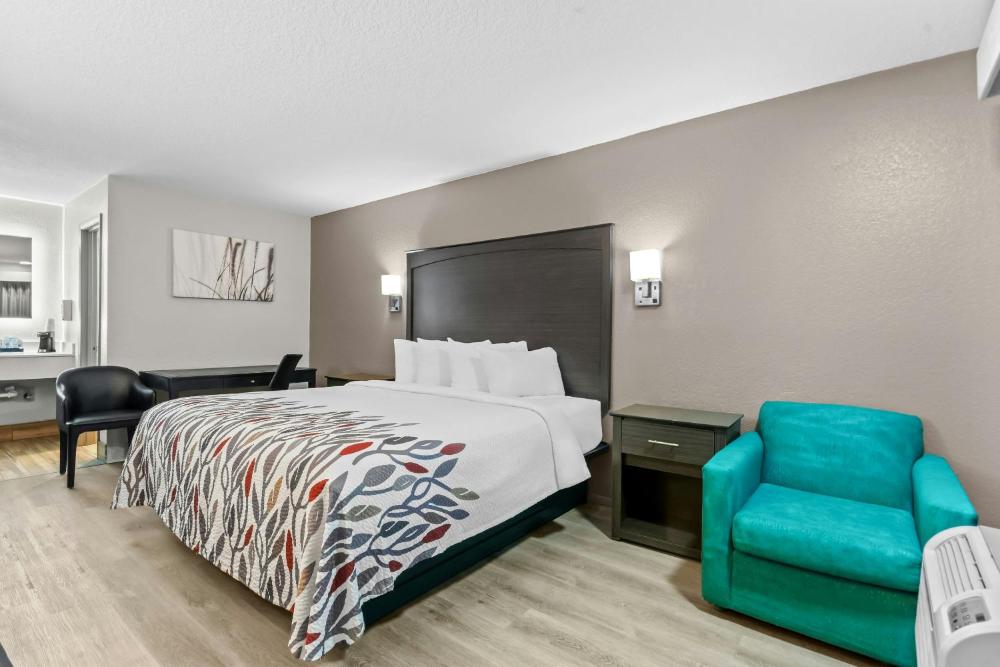 Superior King Room Non-Smoking interior